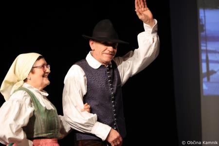 Ples in glasba izpod kamniških planin v izvedbi Folklorne skupine Kamnik in njihovih prijateljev  (37)